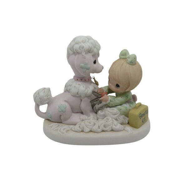 PRECIOUS MOMENTS "Loving Caring And Shearing" 2001 Special Issue Figurine - Picture 1 of 11